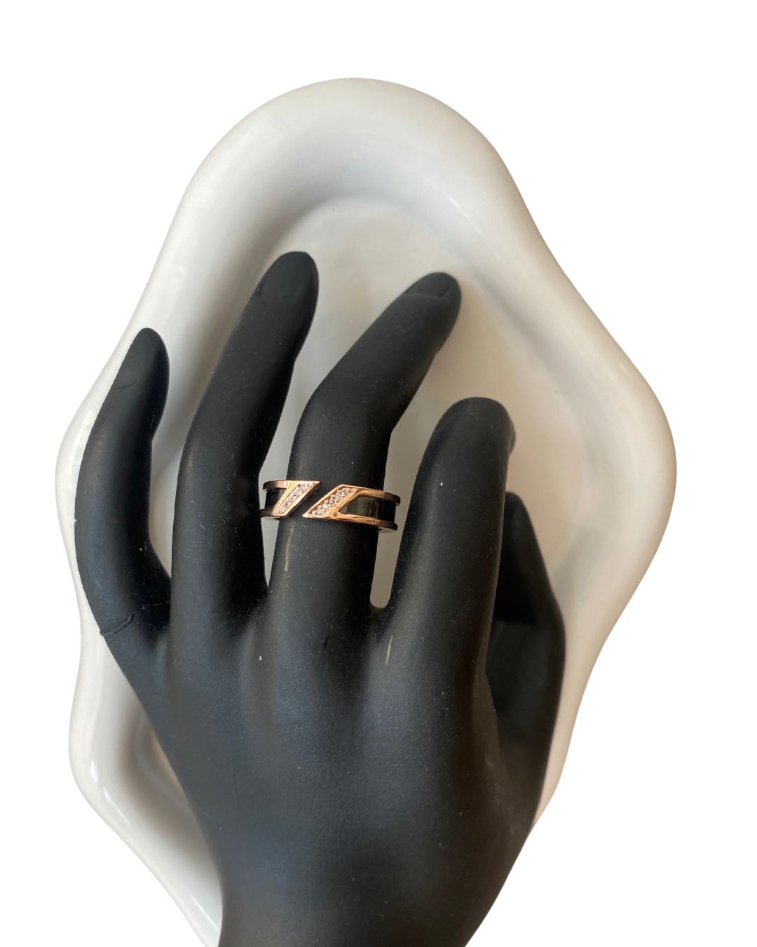 Trini ring (SEA-1136)