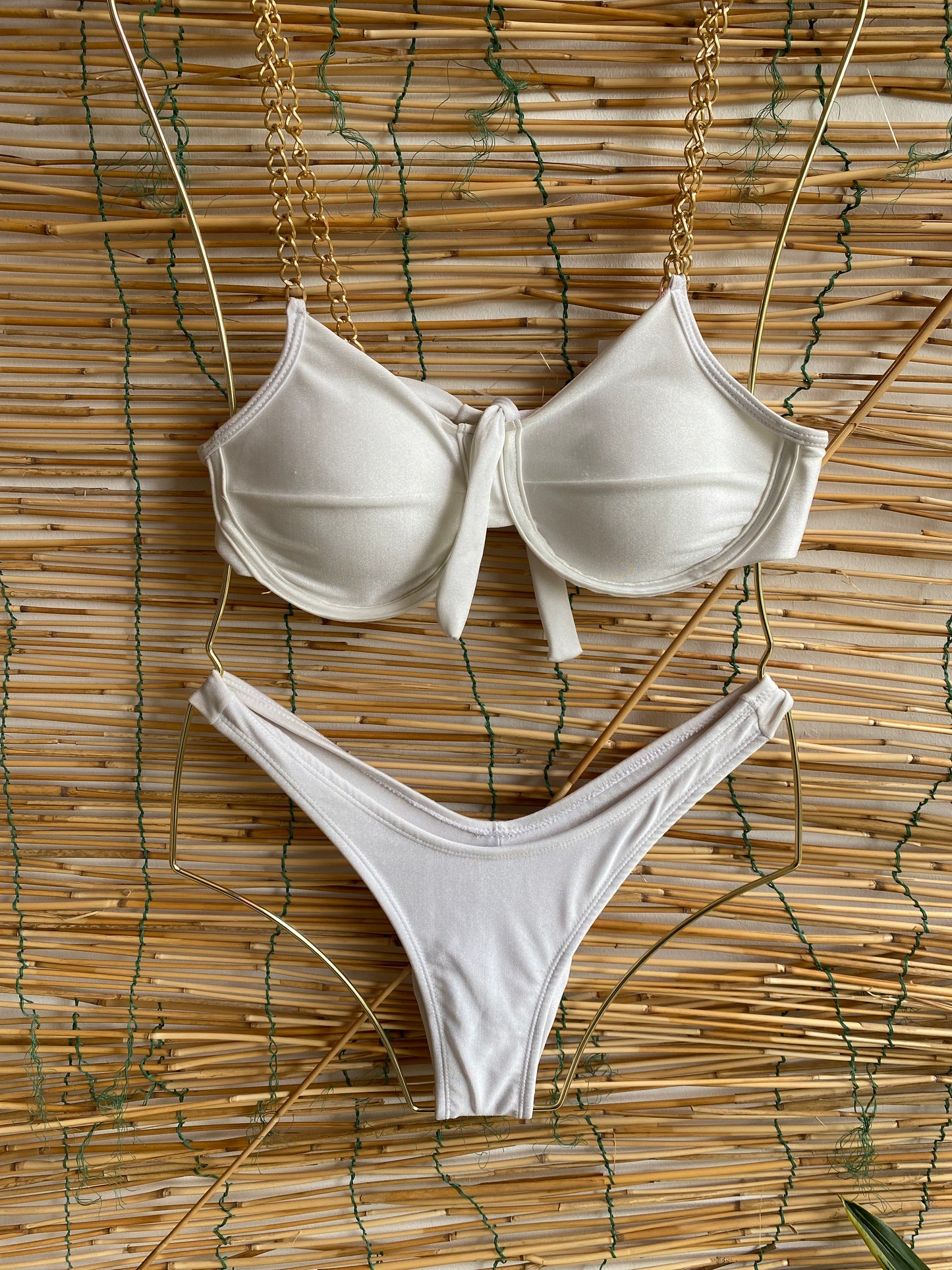 Caribean  bikini chain (MAR-1033)